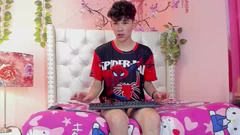 Snapshot of philippsx chatting on February 11, 9:31 pm PHILLIP online show from February 11, 9:31 pm