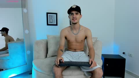 Snapshot of philiprich chatting on January 16, 1:14 pm philiprich online show from January 16, 1:14 pm