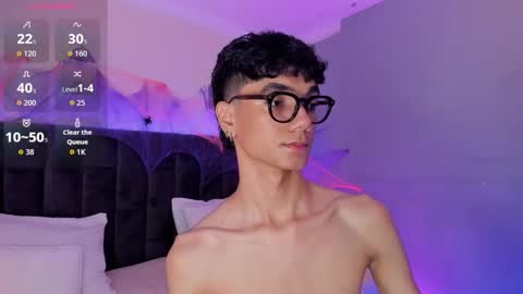 Snapshot of phillicious_ chatting on October 23, 10:41 pm Phillip online show from October 23, 10:41 pm