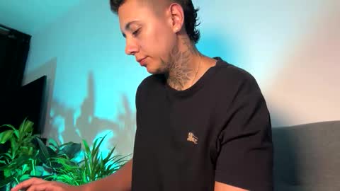 PHILLIP online show from March 27, 9:03 pm