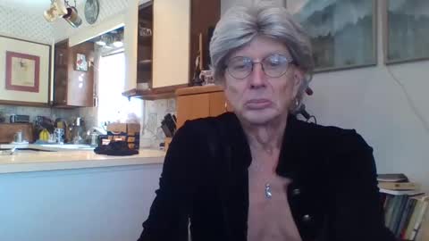 Snapshot of phillipa1023 chatting on January 22, 5:06 pm phillipa online show from January 22, 5:06 pm