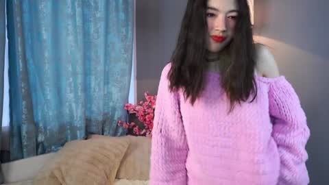 Snapshot of philomenafrost chatting on December 4, 9:18 am Hitomi oo online show from December 4, 9:18 am