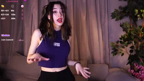 Snapshot of philomenafrost chatting on December 12, 1:28 pm Hitomi oo online show from December 12, 1:28 pm