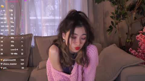 Snapshot of philomenafrost chatting on December 13, 10:41 am Hitomi oo online show from December 13, 10:41 am