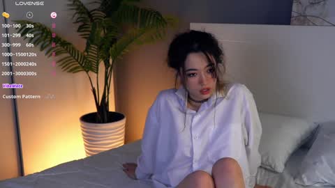 Snapshot of philomenafrost chatting on December 18, 5:21 pm Hitomi oo online show from December 18, 5:21 pm