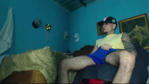 phlilloyhighclouds online show from December 15, 2:08 am