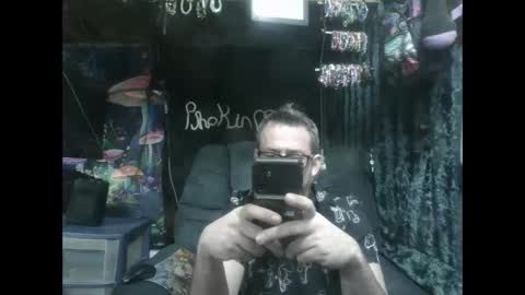 Snapshot of pho6kin9moms8 chatting on December 16, 7:24 am pho6kin9moms8 online show from December 16, 7:24 am