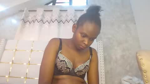 phoebe online show from February 7, 7:34 am