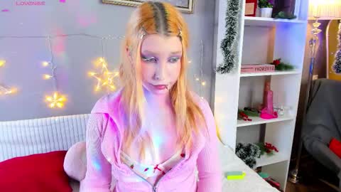 Snapshot of phoenixvale chatting on January 16, 2:43 pm Phoenixvale Pls follow me online show from January 16, 2:43 pm