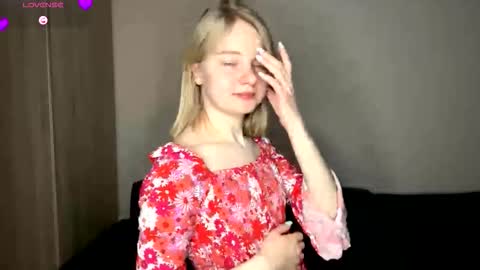 Snapshot of phyllisearney chatting on March 2, 6:58 am Hann G. Jones online show from March 2, 6:58 am