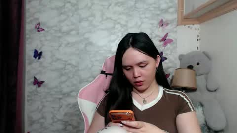 Ms Pia online show from May 25, 8:09 am