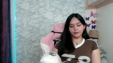 Ms Pia online show from June 11, 12:32 am
