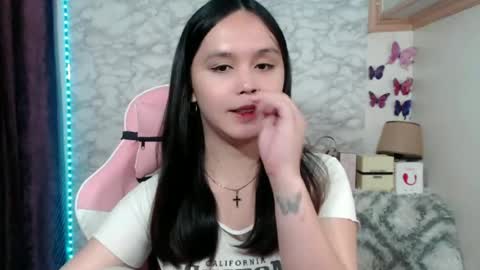 Ms Pia online show from June 12, 8:08 pm