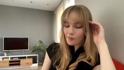 Kristie online show from June 15, 11:18 pm