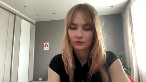 Kristie online show from June 25, 5:12 am