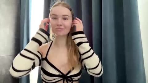 Kristie online show from July 15, 7:13 am