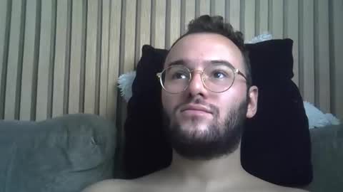 Snapshot of piazaocwbbb chatting on March 6, 2:57 pm piazaocwbbb online show from March 6, 2:57 pm