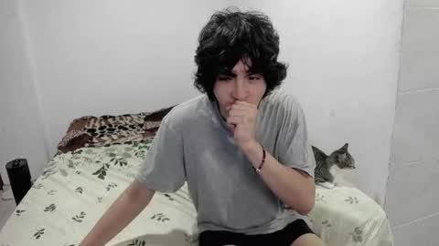 picaszomilos350 online show from November 16, 11:05 am