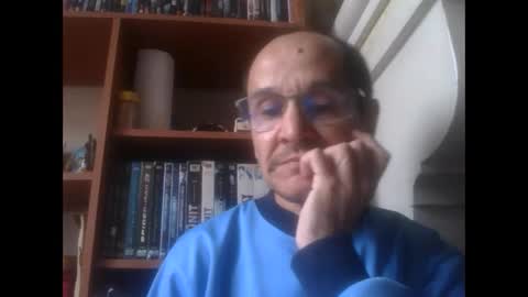 Snapshot of pichoun71 chatting on February 22, 11:02 am pichoun71 online show from February 22, 11:02 am