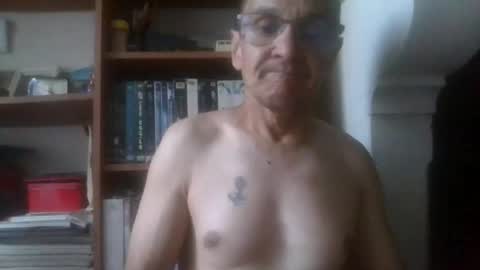 Snapshot of pichoun71 chatting on July 15, 7:57 am pichoun71 online show from July 15, 7:57 am