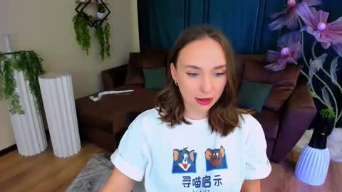 Snapshot of pieceofinspiration chatting on October 15, 7:36 pm Emelie online show from October 15, 7:36 pm