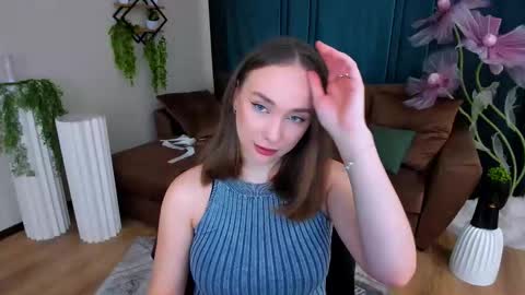 Snapshot of pieceofinspiration chatting on October 19, 7:03 pm Emelie online show from October 19, 7:03 pm