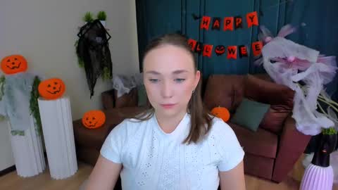 Snapshot of pieceofinspiration chatting on November 5, 10:15 am Emelie online show from November 5, 10:15 am