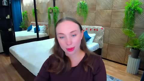Snapshot of pieceofinspiration chatting on April 20, 4:21 pm Emelie online show from April 20, 4:21 pm