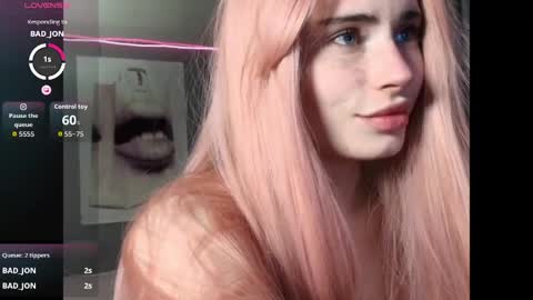 Snapshot of piera_ chatting on May 1, 9:19 pm Piera online show from May 1, 9:19 pm