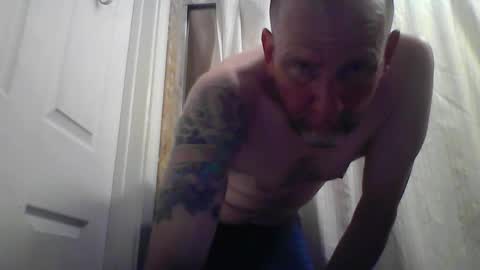 pierce702420 online show from April 26, 1:36 am