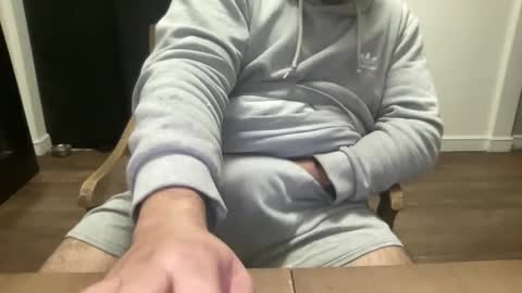 Snapshot of pierced_leather chatting on January 8, 10:58 pm pierced_leather online show from January 8, 10:58 pm