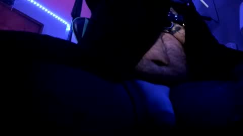 Snapshot of pierced_leather chatting on February 26, 2:54 am pierced_leather online show from February 26, 2:54 am