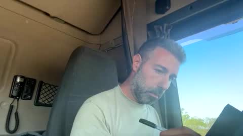 Snapshot of pierotu chatting on September 15, 11:43 am pierotu online show from September 15, 11:43 am