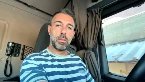 Snapshot of pierotu chatting on September 25, 5:33 am pierotu online show from September 25, 5:33 am