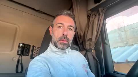 Snapshot of pierotu chatting on October 10, 6:23 am pierotu online show from October 10, 6:23 am