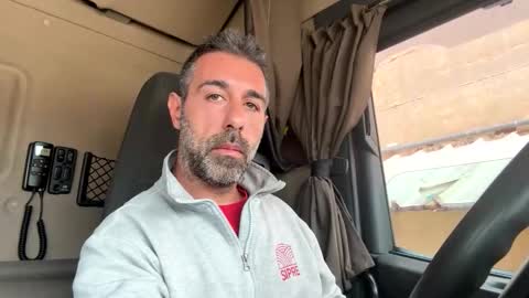 Snapshot of pierotu chatting on October 30, 11:55 am pierotu online show from October 30, 11:55 am