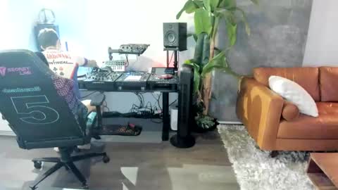 Snapshot of pierrefitch chatting on March 2, 11:20 pm Pierre Fitch online show from March 2, 11:20 pm