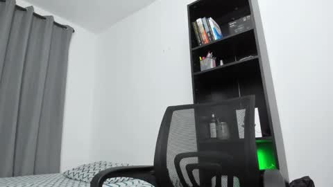 Pierre online show from February 2, 12:51 am