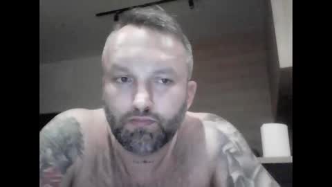 piesciarz13 online show from December 21, 1:46 am