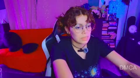 Snapshot of piixiie_d_oll chatting on May 6, 2:51 am Andrea G online show from May 6, 2:51 am