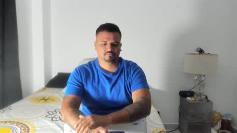 pikoro_gomez online show from December 16, 12:48 am