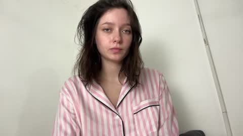 Snapshot of pileacadieri__ chatting on January 4, 8:28 am Trisha online show from January 4, 8:28 am