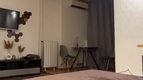 Trisha     online show from April 14, 7:42 pm