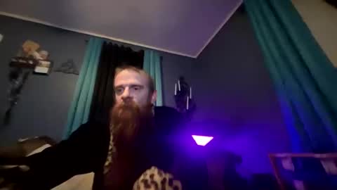 Snapshot of pillowhumpboy212 chatting on October 12, 7:29 am pillowhumpboy212 online show from October 12, 7:29 am