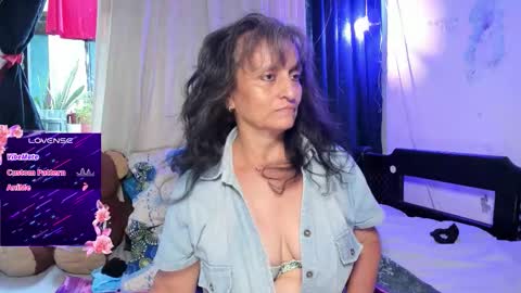 Pilar online show from October 6, 7:33 pm