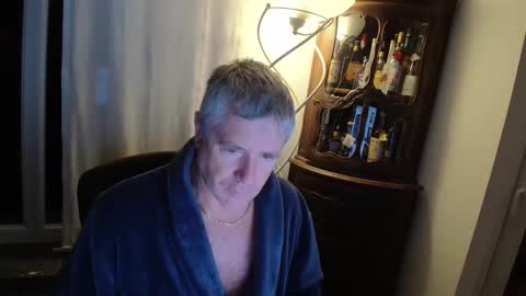 Snapshot of piloontje chatting on November 28, 5:54 am piloontje online show from November 28, 5:54 am