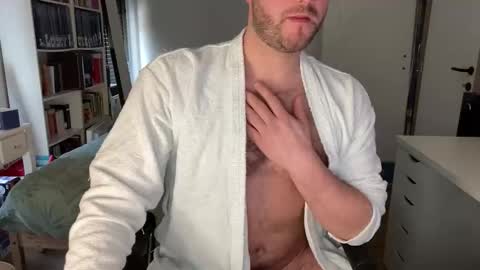 pilou online show from March 18, 12:19 pm