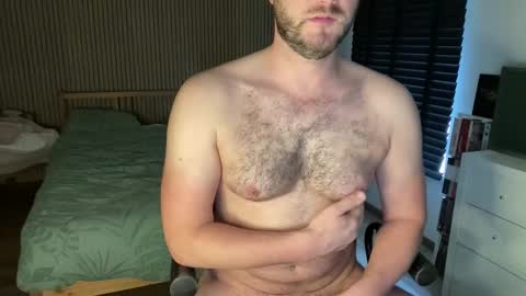 Snapshot of pilou7452 chatting on June 3, 5:18 pm pilou online show from June 3, 5:18 pm