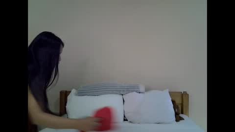 pinahotty online show from January 12, 7:13 am