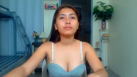 pinay_aangel online show from June 16, 12:30 pm